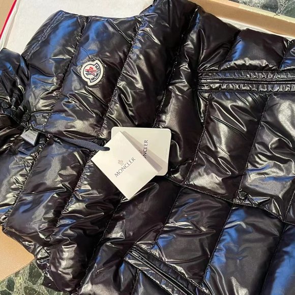 Moncler Men’s Black Goose Down Puffer Vest - Picture 4 of 5